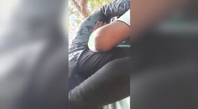 Outdoor Indiase college seks tape vangt passioneel vrijen 0 min 0 sec