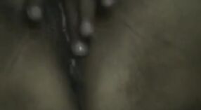 Foreplay beruap pasangan MILF India dalam video seks nyata 12 min 00 sec