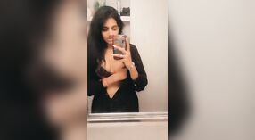 La selfie desnuda de una chica tamil delgada es un espectáculo para la vista 0 mín. 0 sec