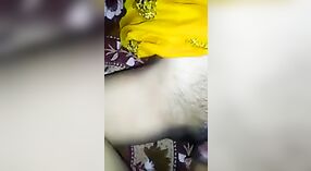 Desi prawan nemu nakal ing kuning sari sutra 0 min 0 sec