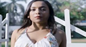 Flizmovies'in Hintçe web dizisinde buharlı bir Hint seks sahnesi var 13 dakika 10 saniyelik
