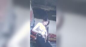 Nudo Indiano Striscia Spettacolo con un Sfarzoso Kashmiri Bhabhi 4 min 00 sec