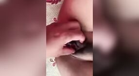 desi xxx视频：尼泊尔男孩的公鸡吮吸技巧 4 敏 00 sec