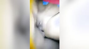 Cremoso sessão de sexo com Dehati Desi em casa 4 minuto 20 SEC