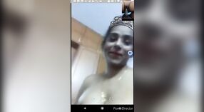 Sesi solo telanjang dengan bhabhi Desi 10 min 50 sec