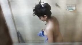 인도 여자 누드에 잡힌 숨겨진 카메라 욕실 2 최소 00 초