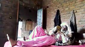 Video de sexo real de desi granny y milfa en acción 0 mín. 0 sec