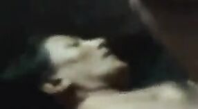 या घाणेरड्या अश्लील व्हिडिओमध्ये परिपक्व भारतीय माणूस एका परिपक्व बाईसह खोडकर होतो 15 मिन 00 सेकंद