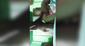 Настоящее индийское секс-видео о первом разе индийской пары вместе 4 минута 20 сек