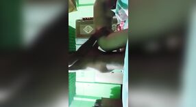 Настоящее индийское секс-видео о первом разе индийской пары вместе 4 минута 40 сек