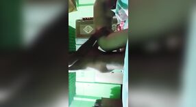 Video de sexo indio real de la primera vez juntos de una pareja india 4 mín. 40 sec