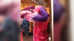 Tante indienne mature filmée en caméra cachée dans un état nu 2 minute 50 sec