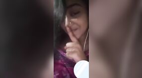 Payudara Seksi dan Percakapan Telanjang dengan Wanita Bangladesh yang Sudah Menikah 0 min 0 sec