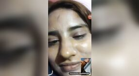 Обнаженная индийская киска и сексуальное сольное видео Нагны 0 минута 0 сек