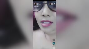 O tubo sexual Indiano recebe um broche sensual da boneca Hina 10 minuto 50 SEC