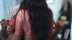 Seksi video India Aktris Abha Paul lagi hubungan sèks karo tangga teparo 1 min 10 sec