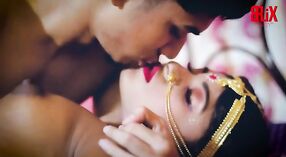 Skymovieshd展示了一部热闹的印地语性爱电影，其中包括一个华丽的女人 6 敏 50 sec