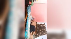 Pary Desi spotkanie w bengalskim porno 3 / min 20 sec