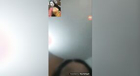 Selfie nue d'une femme bangladaise aux gros seins dans la salle de bain 2 minute 40 sec