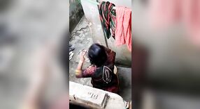 비밀리에 녹화 된 비디오의 방글라데시 바바의 목욕 시간 2 최소 20 초