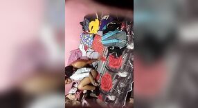 A câmara escondida da família Manali captura um vídeo de sexo escaldante 4 minuto 40 SEC