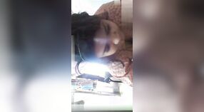लंपट पत्नी के नग्न वीडियो में एक भाप से भरा चैट के साथ उसके प्रेमी 0 मिन 0 एसईसी