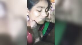 Desi Maid Consigue Su Coño Machacado por una Bruja Sexy 0 mín. 50 sec