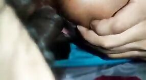 Dilettante Indiano donna prende pestate da pervy zio in hardcore video 5 min 00 sec