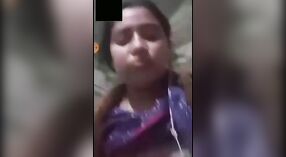 Kolkata Shantipur Cudi hace alarde de su cuerpo desnudo en una videollamada en solitario 4 mín. 20 sec