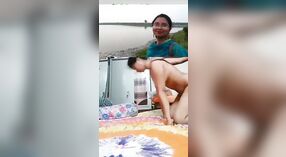 Indian couple enjoys doggy style sex with Bengali wife 2 min 50 sec