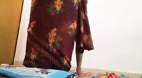 పరిపక్వ అత్త ఆమె విస్తృతమైన మేనల్లుడితో ఆవిరి ఎన్‌కౌంటర్‌లో బాధ్యత వహిస్తుంది 1 మిన్ 40 సెకను