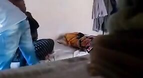 Desi bhabha menikmati waktu bermain solo di rumah 2 min 20 sec