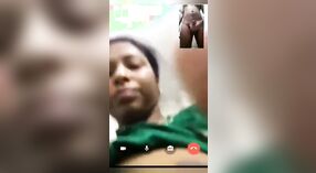 العمة تازنين كريم يحصل قصفت من قبل ضخمة سوداء الديك في هذا الفيديو الساخن 2 دقيقة 00 ثانية