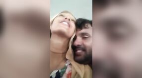 Özel video arasında sevimli göğüsler Başlarken bir şehvetli oral seks içinde the araba 0 dakika 0 saniyelik