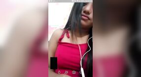 Bocah-Bocah Wadon India sing wuda dadi liar ing pertunjukan solo 1 min 20 sec