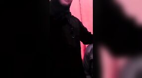 Sexy Video di Kashmiri Coppia romantica Boob Succhiare e Baciare 3 min 50 sec