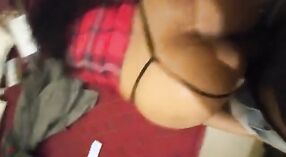 Chudai-porno-video von Nachbarschaftsschlampe, die durchgesickert ist 7 min 20 s