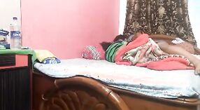 Desi couple enjoys steamy sex in Bangladeshi hotel 0 min 0 sec