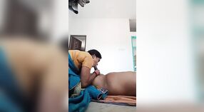 Desi xxx video featuring sebuah seksi Malu babe 0 min 50 sec