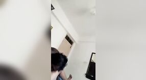 Mallu Ceci se entrega a um vídeo pornô fumegante com seu amante 2 minuto 00 SEC