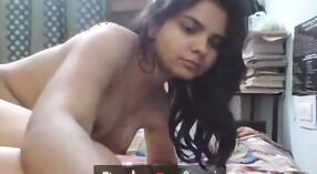 Desi Girl Priyanka Dwivedi的裸体视频在线泄漏 16 敏 40 sec