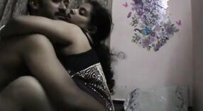 Desi Muschi wird in diesem erotischen Video von Jija Sali geschlagen 2 min 50 s