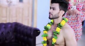 印度性爱管视频以Zoya Rator的神性表演为特色 2 敏 40 sec