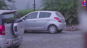 HD BF Video: Hintçe Balonlarla Sıcak Seks Filmi 19 dakika 00 saniyelik