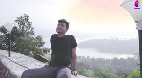 HD BF Video: Hintçe Balonlarla Sıcak Seks Filmi 21 dakika 20 saniyelik