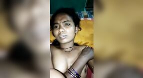 Video XXX seorang wanita desi ditiduri di sebuah desa 0 min 0 sec
