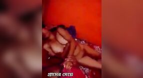 来自孟加拉的Desi Girl想要一个真正的性爱视频 3 敏 20 sec