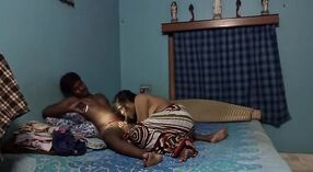 Domowe filmy indyjskiej pary namiętnego seksu 8 / min 20 sec