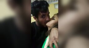 Desi Porno video featuring een heet en steamy Dehati paar 0 min 0 sec