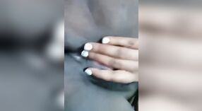 Swati Naidoo ' s naakt selfie en vinger spelen in een stomende XXX video 3 min 40 sec